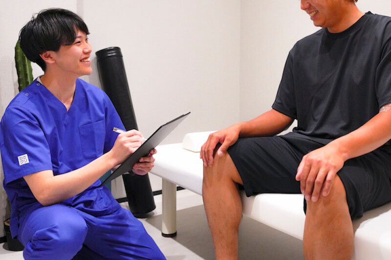 広々とした開放的なリハビリ室